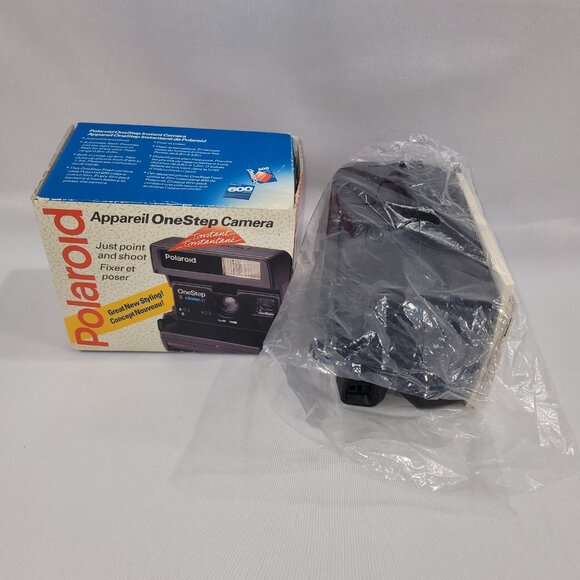 Polaroid 600 Vintage One Step Camera Instant Film CloseUp - Picture 2 of 3